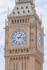 Fototapeta na wymiar Reloj del BIG BEN en Londres