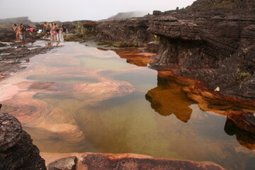 Los jacuzzis del Roraima, hermosos resultados de la peculiar hidrografia del tope del tepuy mas...