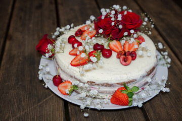 Torte, Kuchen, Hochzeit, Hochzeitstorte, Hochzeitskuchen, Rosen, Erdbeeren, Teller, Deko,...