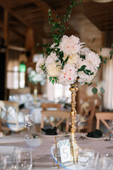 Georgeous wedding table setting. Wedding Decor.