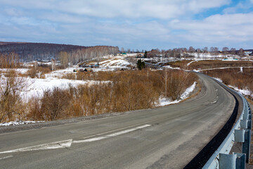 Highway to the Siberian village of Ust-Khmelevka