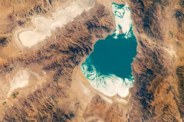 Papier Peint photo Nasa Pyramid Lake, in western Nevada, remnant of the ancient and much larger Lake Lahontan that formed during the last Ice Age. Top view of Pyramid Lake, rock forms.Elements of this image furnished by NASA