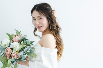 ウェディングドレスを着た花嫁
