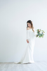 Fototapeta na wymiar ウェディングドレスを着た花嫁
