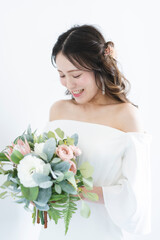 ウェディングドレスを着た花嫁