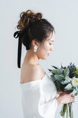 ウェディングドレスを着た花嫁