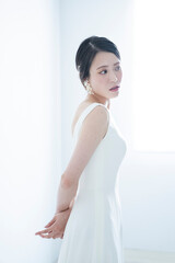 ウェディングドレスを着た花嫁