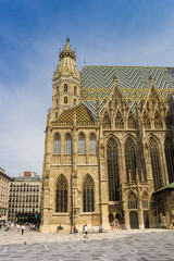 Obraz premium Facade of the historic Stephansdom church in Vienna, Austria