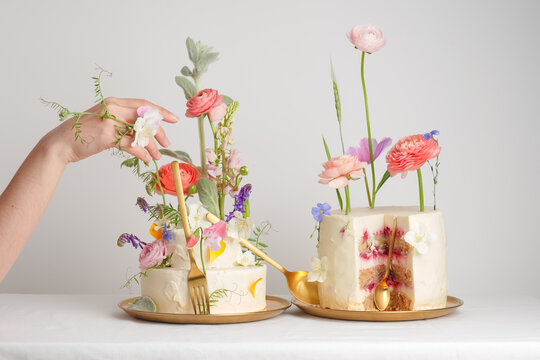 Wedding cake with flowers