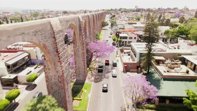 Acueducto de Quer&eacute;taro