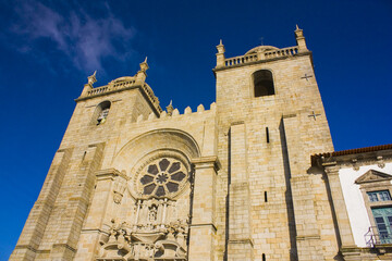 Fototapeta na wymiar Porto Cathedral (Se do Porto), Portugal 