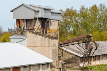Obraz premium Old abandoned steel mill.Abandoned Steel mill Factory.Summer day.