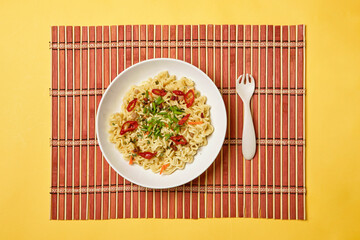 Instant noodles composition. Noodles and fresh vegetables and spices