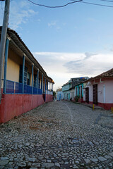 Fototapeta na wymiar colorful houses in the streets of trinidad