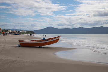 Fototapeta premium boat on the beach in brazil