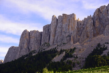 Fototapeta na wymiar Rock wall of Thach mountain