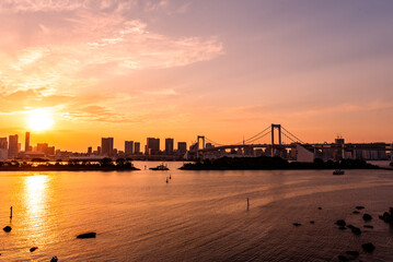 夕焼けのお台場　レインボーブリッジ