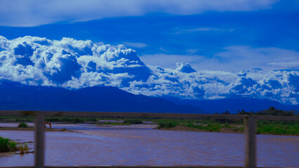 Fototapeta premium El cielo y el agua