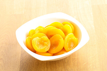 Canned apricot – sweet light dessert