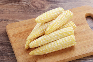 Raw natural organic baby corn