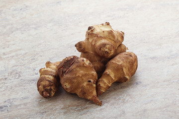 Raw dietary Jerusalem artishoke - topinambur