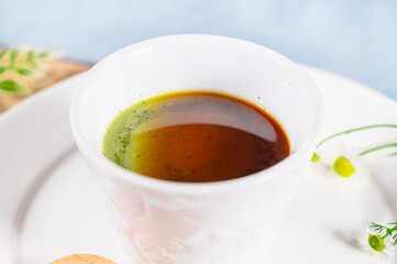 黒蜜をかけた抹茶ラテゼリー