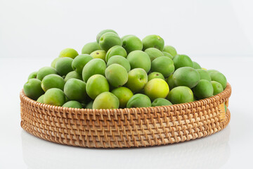 매실 ,초록색, 자연, 음식, 매실주, 매실액기스, 식물 ,과일, 건강 ,열매 ,싱싱함, 연두색, 효소, plum, green, nature ,food ,fruit ,fresh ,japaneseapricot ,식재료, 요리, cook, meal, dishes ,food, reserves