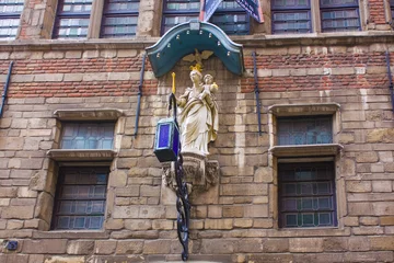 Tuinposter Virgin Mary and baby Jesus statue in Antwerp, Belgium   © Lindasky76