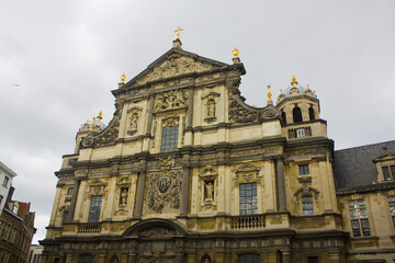 Fototapeta na wymiar Charles Borromeo Church in Antwerp, Belgium 