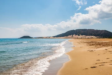 Foto auf Alu-Dibond Looking along Golden Beach on the Karpaz Peninsula in Cyprus © lemanieh