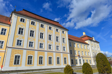 Kloster Roggenburg , Chorherrenstift des Prämonstratenserordens in Roggenburg im Landkreis Neu-Ulm, Bayern