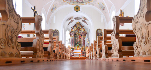 Innenansicht Pfarrkirche Steeg in der Gemeinde Steeg im Bezirk Reutte (Tirol, österreich) 