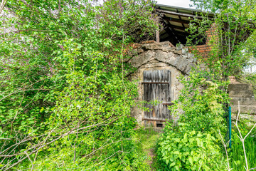 The Kyffhäuserkreis is a district in the north of Thuringia, known for its rich history and diverse landscape.