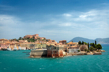 Blick auf Portoferraio, Elba, Italien - obrazy, fototapety, plakaty