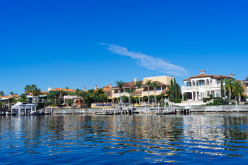 Fototapeta na wymiar Beautiful Hillsborough bay bayshore waterfront house in Tampa, Florida 