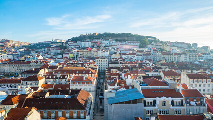 Fototapeta na wymiar Hausdächer in der Innenstadt von Lissabon
