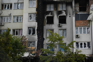 Irpin, Ukraine. blocks of flats hit by tanks by Russian ground troops.