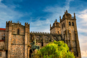 Fototapeta na wymiar Cathedral of the city of Porto, Portugal, Europe