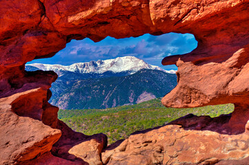 Pikes Peak at Siamese Twins, Garden of the Gods