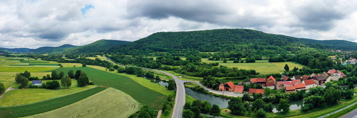 Fototapeta na wymiar Luftbild von Ebermannstadt mit Sehenswürdigkeiten von der Stadt