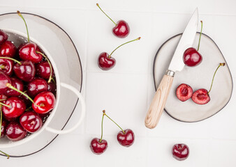 Obraz na płótnie Canvas cherries on a table