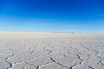 Fototapeta na wymiar Salar de Uyuni, the world's largest salt flat in Bolivia
