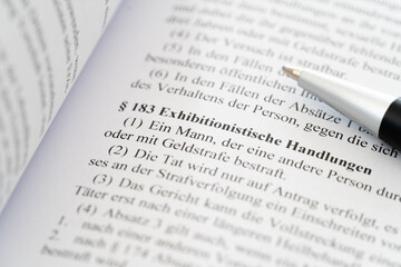 Exhibitionismus im Strafgesetzbuch