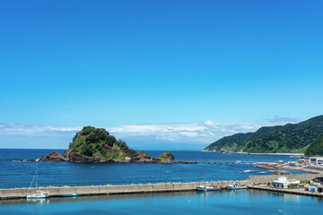 【山形県鶴岡市由良海岸】由良海岸は日本の渚100選、快水浴場100選に選ばれた美しい海岸