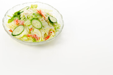 レタスとキュウリのカニかま和え