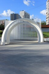 Two white half rings.