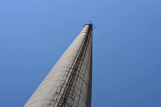 Chimney without smoke clean energy