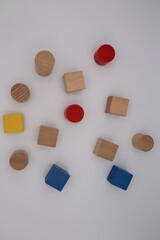 たくさんの積み木のクローズアップ
積み木に文字などを入れてお使いください