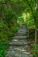 Historischer Treppenweg zu einer Burg in Bacharach