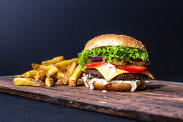 Burger on wood
- 511848230